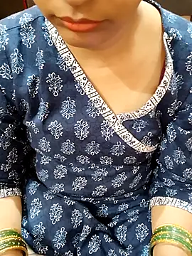 Snapshot of Diya_143 chatting on November 17, 2025, 6:50 am Diya 143 online show from November 17, 2025, 6:50 am