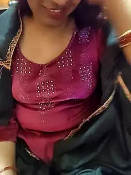 Snapshot of Diya_143 chatting on February 2, 2026, 7:40 am Diya 143 online show from February 2, 2026, 7:40 am