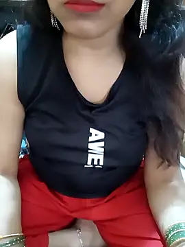 Snapshot of Diya_143 chatting on November 4, 2025, 6:39 am Diya 143 online show from November 4, 2025, 6:39 am