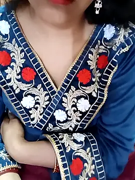 Snapshot of Diya_143 chatting on February 3, 2026, 6:00 am Diya 143 online show from February 3, 2026, 6:00 am