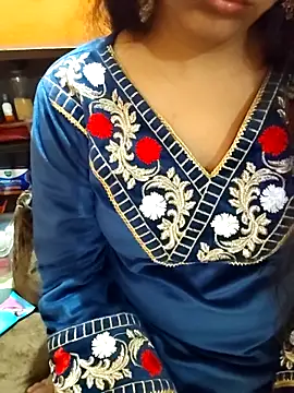 Snapshot of Diya_143 chatting on February 3, 2026, 6:46 pm Diya 143 online show from February 3, 2026, 6:46 pm