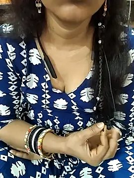 Snapshot of Diya_143 chatting on February 12, 2026, 6:35 am Diya 143 online show from February 12, 2026, 6:35 am