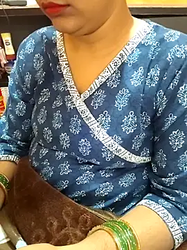 Snapshot of Diya_143 chatting on December 19, 2025, 7:55 am Diya 143 online show from December 19, 2025, 7:55 am