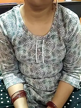 Snapshot of Diya_143 chatting on February 19, 2026, 7:49 am Diya 143 online show from February 19, 2026, 7:49 am