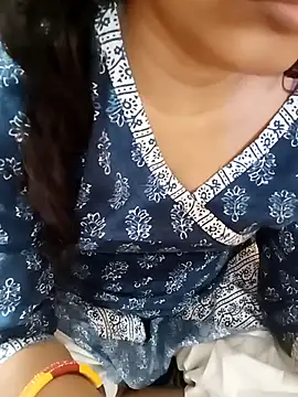 Snapshot of Diya_143 chatting on October 29, 2025, 7:46 pm Diya 143 online show from October 29, 2025, 7:46 pm