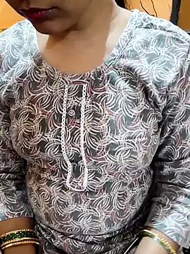 Snapshot of Diya_143 chatting on December 5, 2025, 6:56 am Diya 143 online show from December 5, 2025, 6:56 am