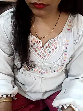 Snapshot of Diya_143 chatting on October 18, 2025, 5:31 am Diya 143 online show from October 18, 2025, 5:31 am