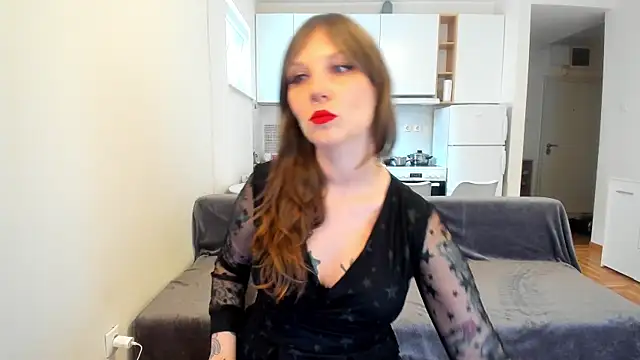 StacyTigerr online show from February 25, 2025, 1:43 pm