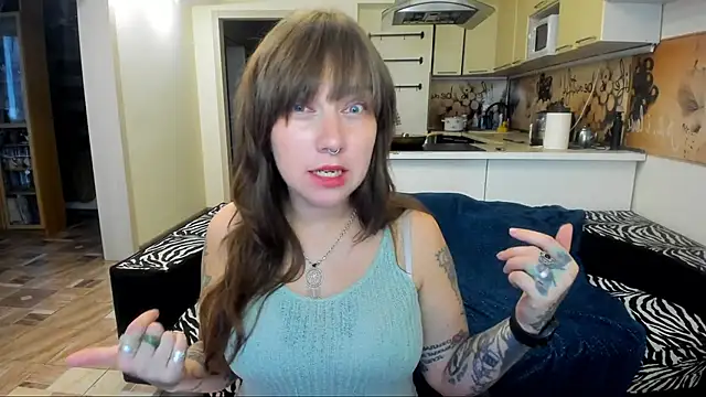 StacyTigerr online show from September 24, 2025, 2:34 pm