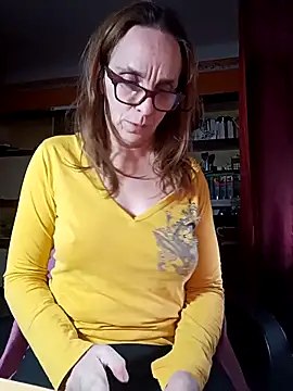 Dettybitch40 online show from October 16, 2025, 3:42 pm