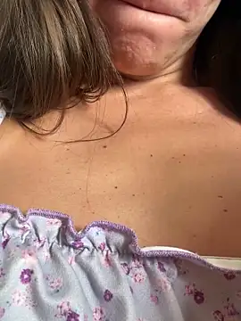 Emmabee123 online show from April 10, 2026, 5:53 pm