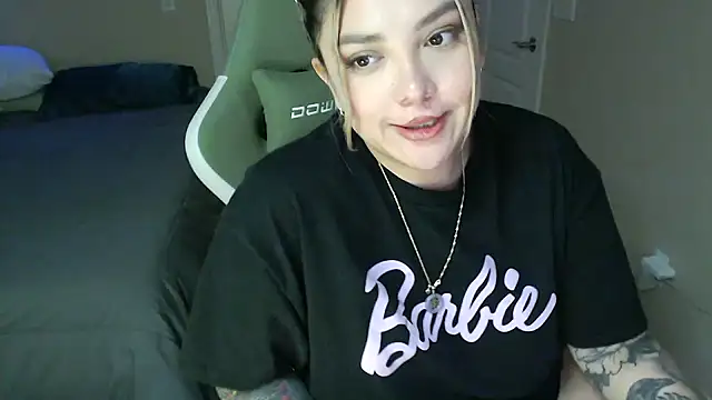 nativepumpkin95 online show from March 12, 2025, 4:30 am