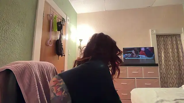 nativepumpkin95 online show from May 18, 2026, 7:35 am
