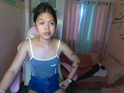 young salsalita online show from March 5, 2026, 5:04 am