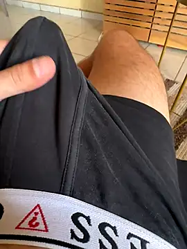 dk2995 online show from October 13, 2025, 12:51 pm