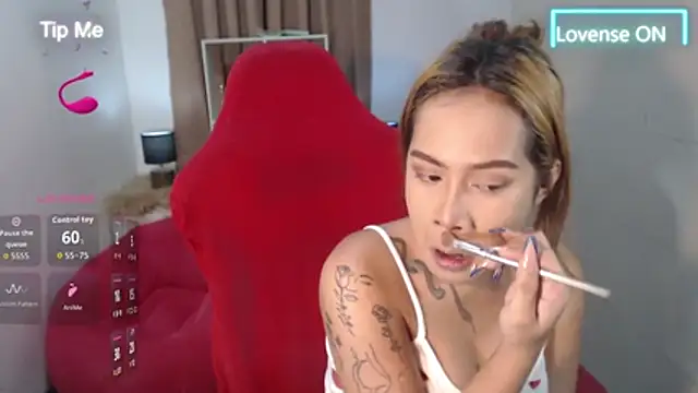 Snapshot of FrancineGarcia chatting on November 24, 2025, 1:11 pm FrancineGarcia online show from November 24, 2025, 1:11 pm