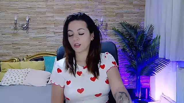 Snapshot of PlayfulElla chatting on February 26, 2025, 6:19 am PlayfulElla online show from February 26, 2025, 6:19 am