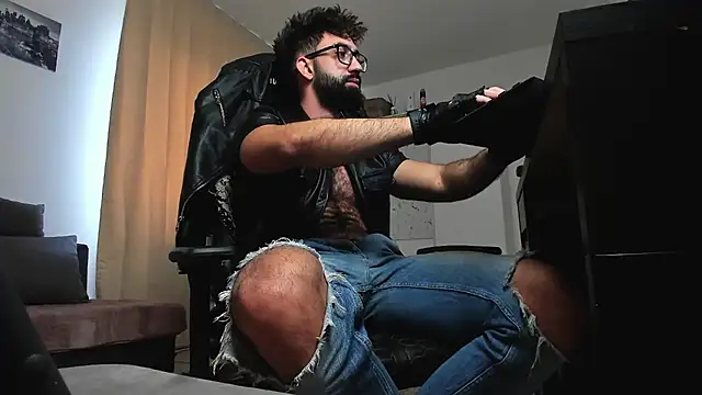 liamaesthetic online show from February 28, 2026, 7:19 am