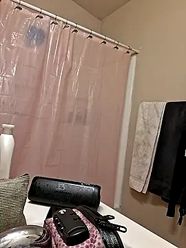 Snapshot of bootiebby chatting on September 24, 2025, 5:19 pm bootiebby online show from September 24, 2025, 5:19 pm