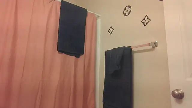 Snapshot of bootiebby chatting on November 18, 2025, 3:59 pm bootiebby online show from November 18, 2025, 3:59 pm