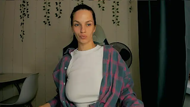 KarlaSim online show from September 25, 2025, 10:21 am