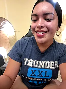 Snapshot of HotstuffCherrySummer chatting on November 12, 2025, 8:18 am HotstuffCherrySummer online show from November 12, 2025, 8:18 am