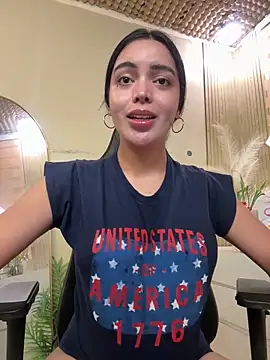 HotstuffCherrySummer online show from April 17, 2026, 11:02 am