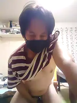 tarou08700870 online show from October 18, 2025, 1:35 pm