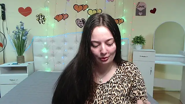 Snapshot of MilanaPrice chatting on March 11, 2025, 10:42 pm MilanaPrice online show from March 11, 2025, 10:42 pm