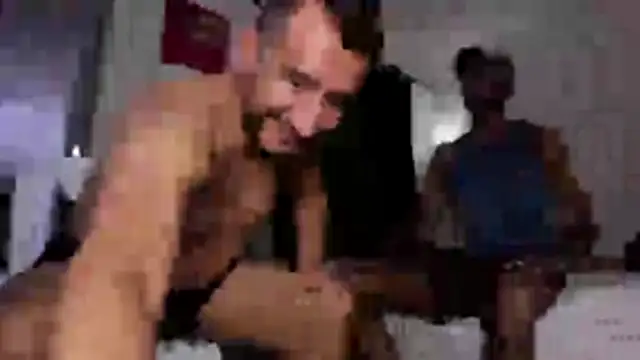 Cloudy pigDude online show from April 19, 2026, 3:40 am