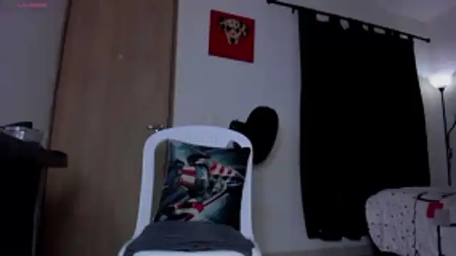 Snapshot of Cloudy_pigDude chatting on January 14, 2026, 5:22 am Cloudy pigDude online show from January 14, 2026, 5:22 am