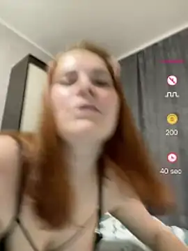Snapshot of Ellis_Foxy chatting on June 11, 2026, 8:39 pm Ellis Foxy online show from June 11, 2026, 8:39 pm