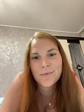 Snapshot of Ellis_Foxy chatting on July 16, 2026, 9:23 pm Ellis Foxy online show from July 16, 2026, 9:23 pm