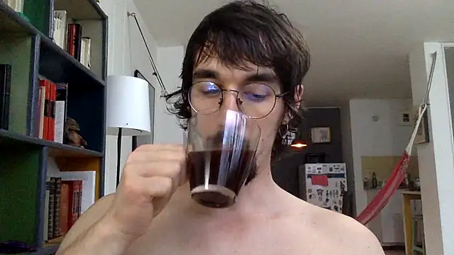 Snapshot of fazzbinderr chatting on December 22, 2025, 10:32 pm fazzbinderr online show from December 22, 2025, 10:32 pm