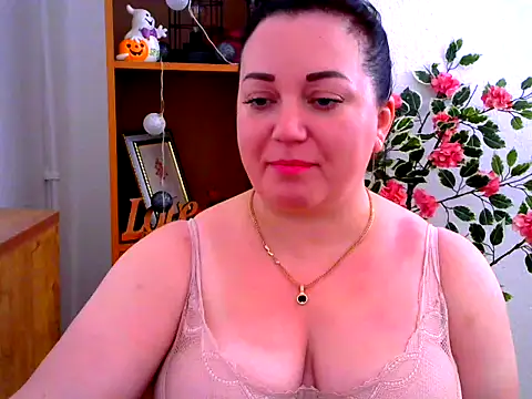 AmanaGi online show from November 7, 2025, 12:21 pm