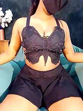 Snapshot of Madu_19 chatting on February 6, 2025, 4:47 pm Madu 19 online show from February 6, 2025, 4:47 pm