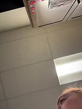 Snapshot of cinnatitties chatting on October 2, 2025, 5:16 pm cinnatitties online show from October 2, 2025, 5:16 pm