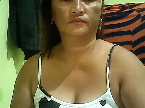 Snapshot of hott_scarlett chatting on July 1, 2026, 1:39 am hott scarlett online show from July 1, 2026, 1:39 am