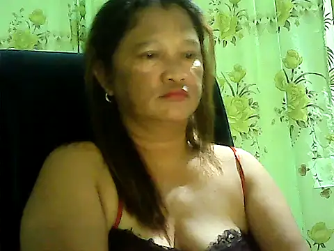 Snapshot of hott_scarlett chatting on February 19, 2026, 12:46 pm hott scarlett online show from February 19, 2026, 12:46 pm