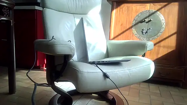 pierre5004 online show from March 26, 2026, 2:48 pm