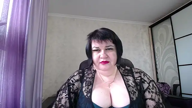 JuicyLady Di online show from October 12, 2025, 5:09 am