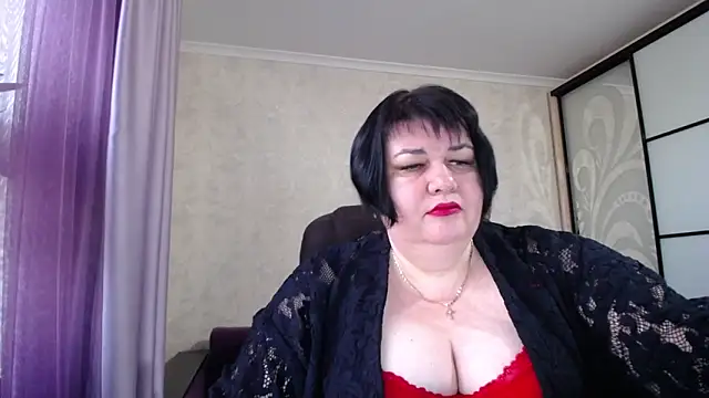 JuicyLady Di online show from October 8, 2025, 5:20 am
