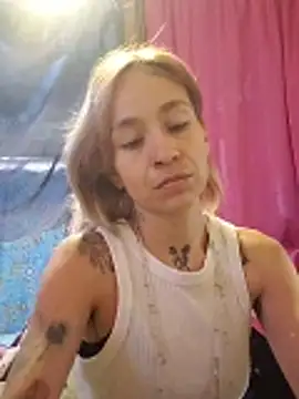 Snapshot of fablob23 chatting on June 11, 2026, 8:17 pm fablob23 online show from June 11, 2026, 8:17 pm