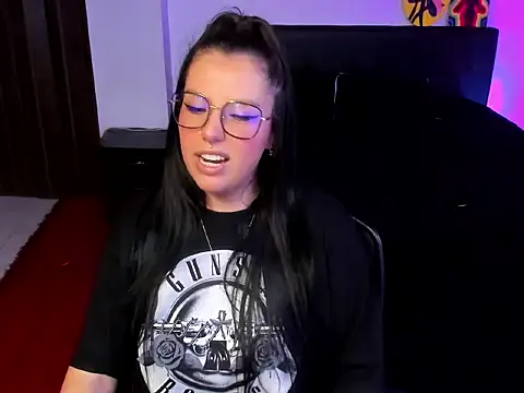 lia minami online show from March 11, 2026, 2:05 am