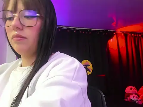 lia minami online show from April 19, 2026, 3:40 am