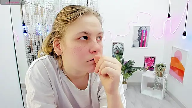 JadeSoft online show from March 5, 2025, 3:51 am