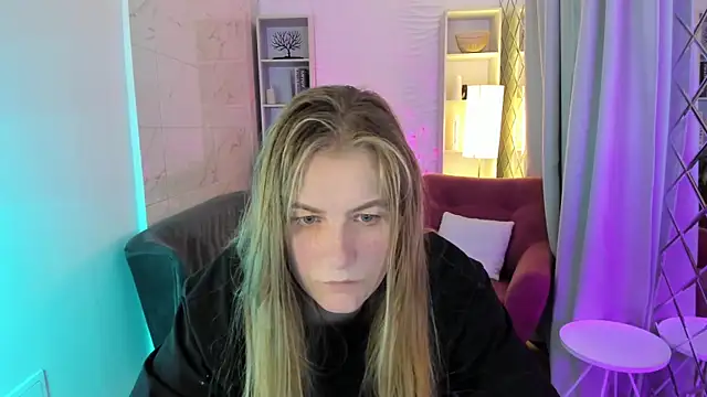 JadeSoft online show from November 15, 2025, 8:46 pm