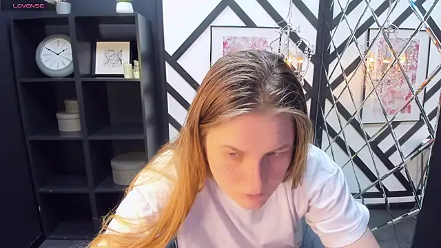 JadeSoft online show from February 7, 2025, 11:34 pm