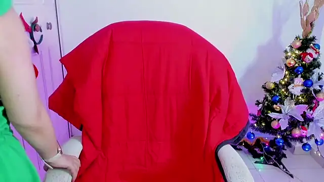 danielahot66 online show from November 30, 2025, 11:49 pm