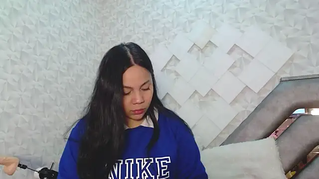 Snapshot of EmilyQueen3x chatting on September 18, 2025, 12:52 pm EmilyQueen3x online show from September 18, 2025, 12:52 pm